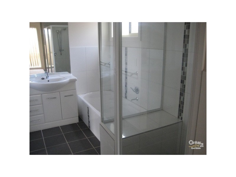 2/3 Elizabeth Street, Hastings VIC 3915