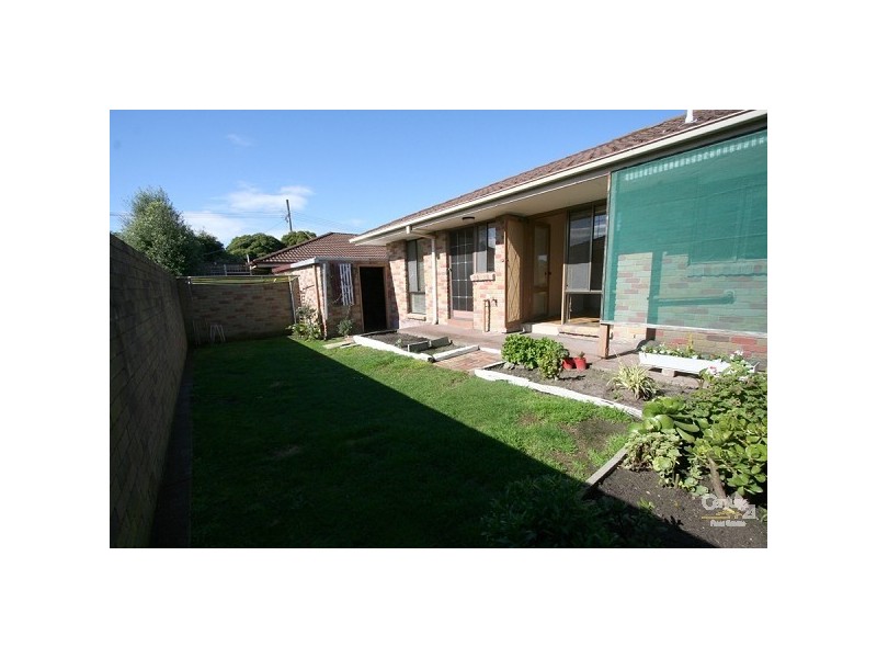 2/2 Simon Street, Hastings VIC 3915