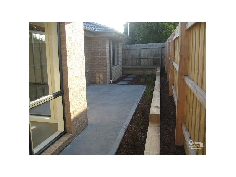 2/30 Martin Street, Hastings VIC 3915