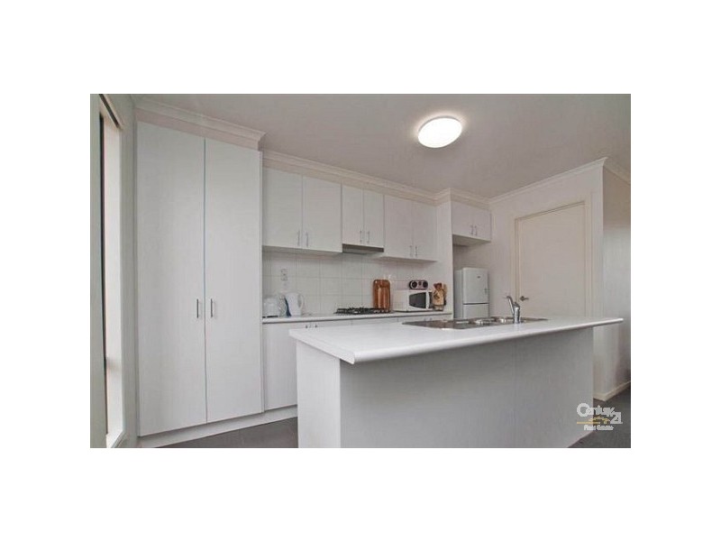 4/3 Elisa Place, Hastings VIC 3915