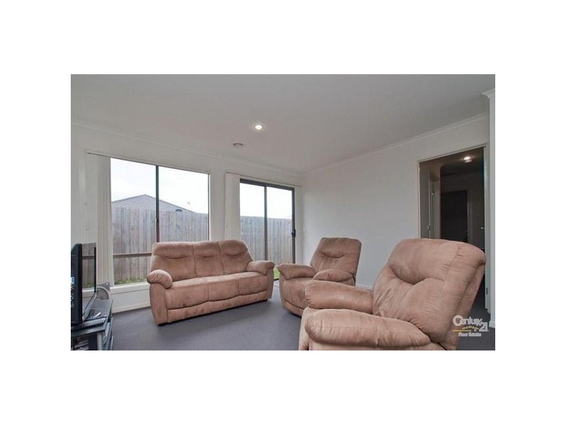 4/3 Elisa Place, Hastings VIC 3915