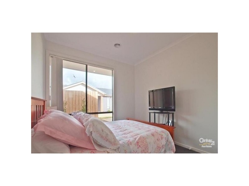 4/3 Elisa Place, Hastings VIC 3915