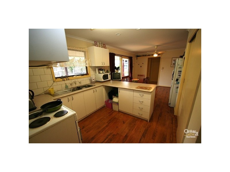 37 DEANSWOOD DRIVE, Somerville VIC 3912