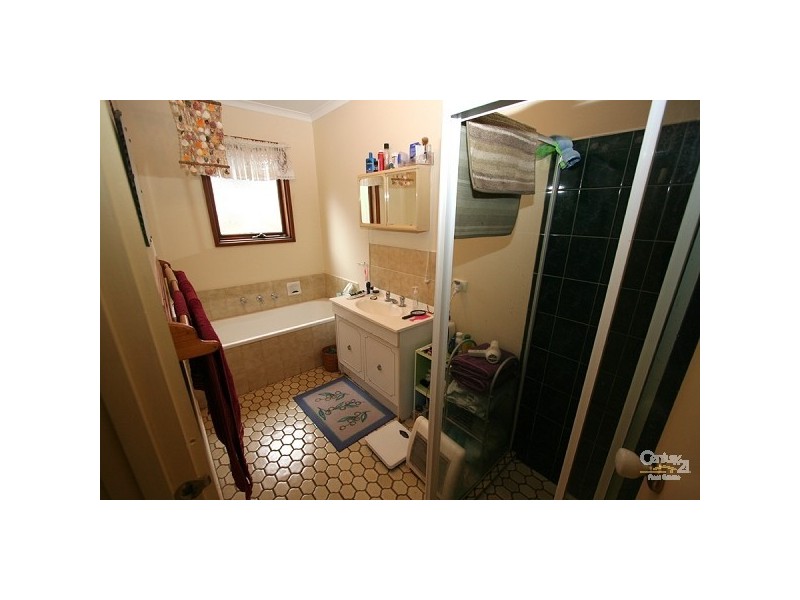 37 DEANSWOOD DRIVE, Somerville VIC 3912