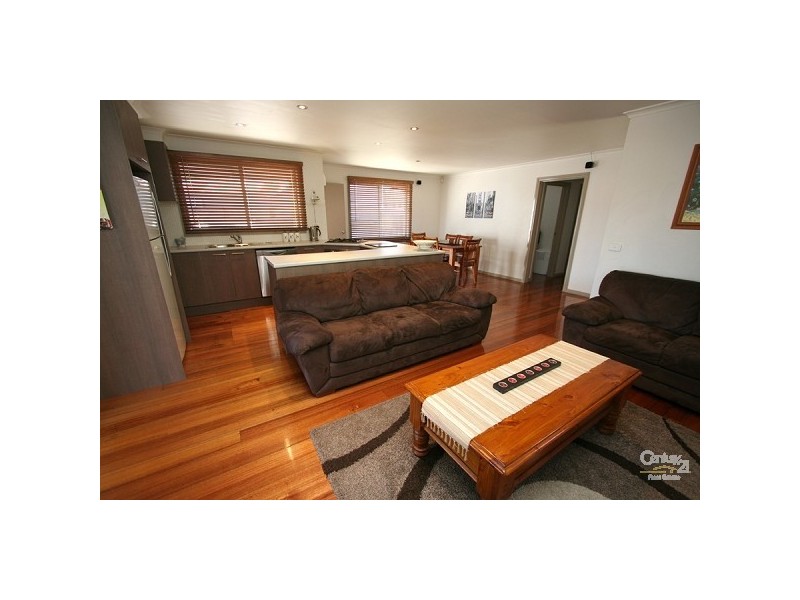 8 Stalwart Avenue, Hastings VIC 3915