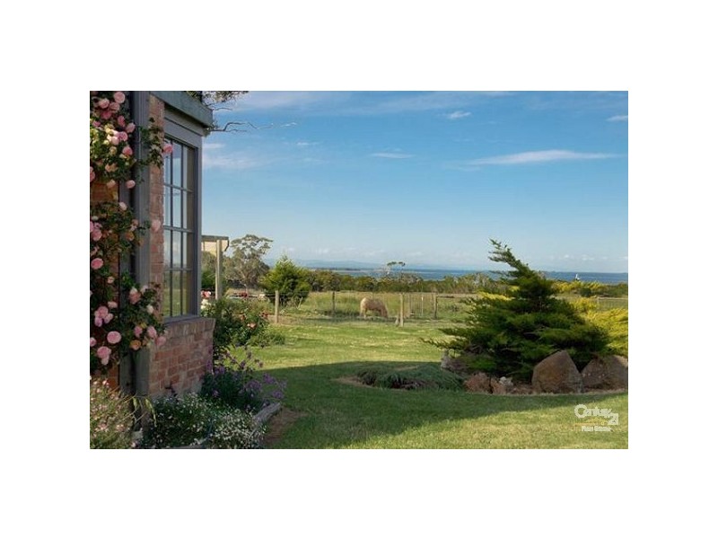 5 SEAGLADES LANE, Bittern VIC 3918