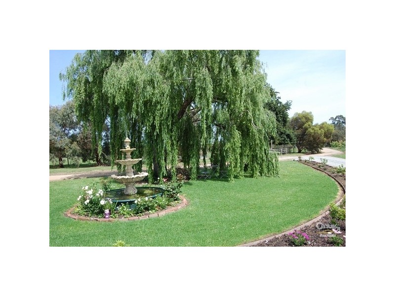 5 SEAGLADES LANE, Bittern VIC 3918