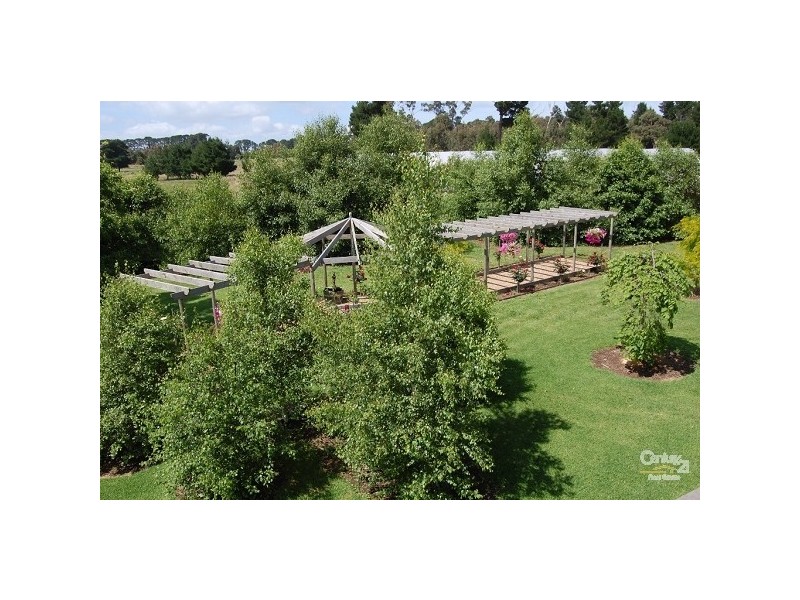 5 SEAGLADES LANE, Bittern VIC 3918