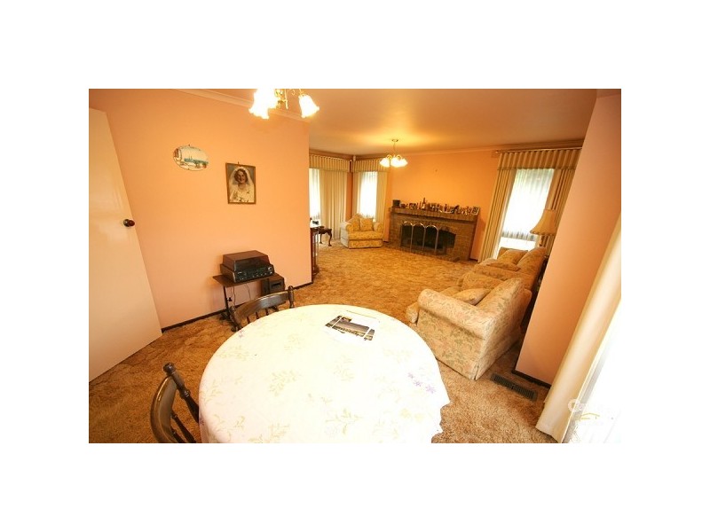 6 Guildford Close, Frankston VIC 3199