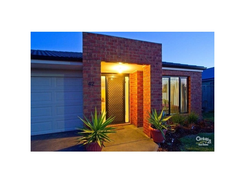 42 Matthew Circuit, Hastings VIC 3915