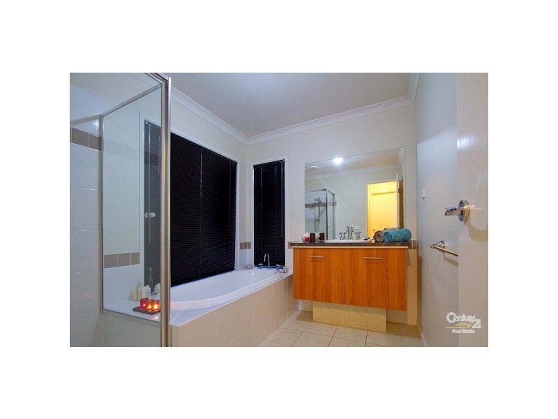 42 Matthew Circuit, Hastings VIC 3915