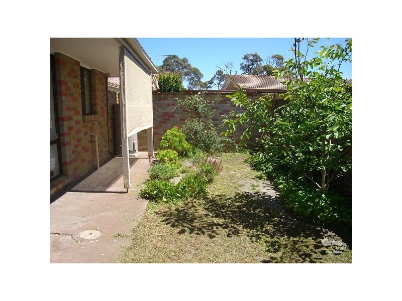 4/2 Simon Street, Hastings VIC 3915