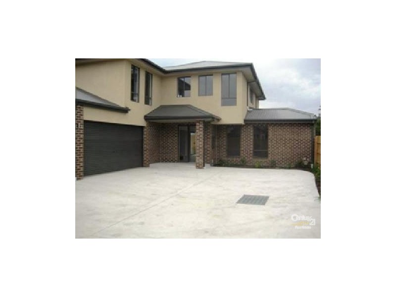 2/28 Martin Street, Hastings VIC 3915