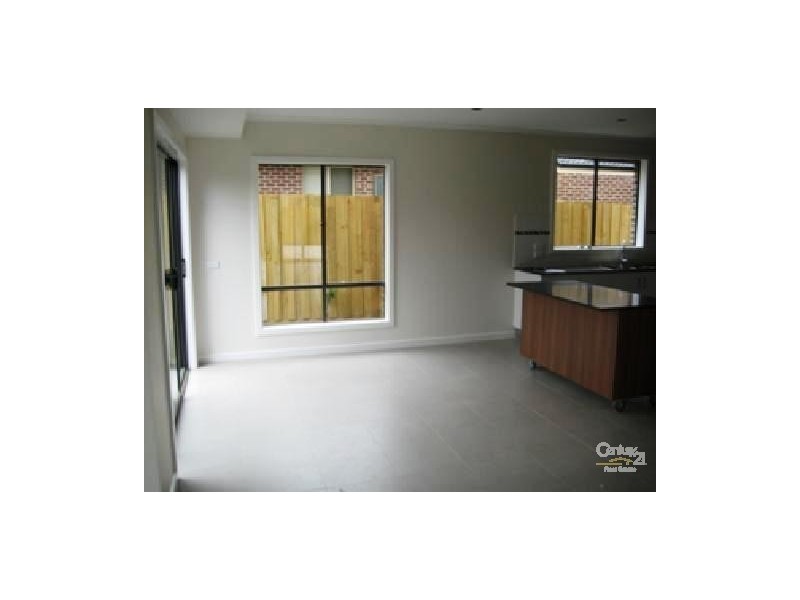 2/28 Martin Street, Hastings VIC 3915