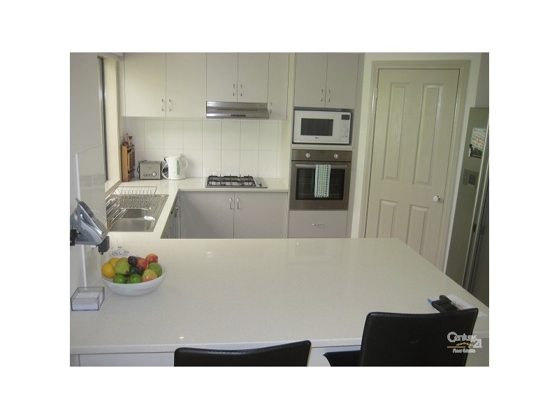 8 Seaspray Court, Hastings VIC 3915