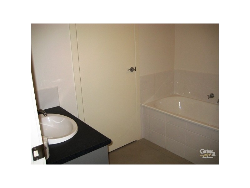 16/10 Kingfisher Court, Hastings VIC 3915