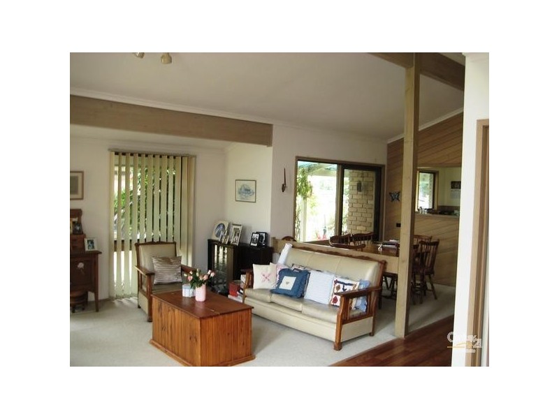 6 AUBURN COURT, Hastings VIC 3915