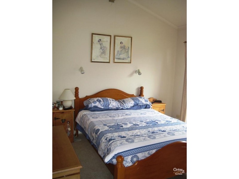 6 AUBURN COURT, Hastings VIC 3915