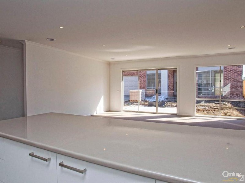 1/16 Douglas Street, Hastings VIC 3915