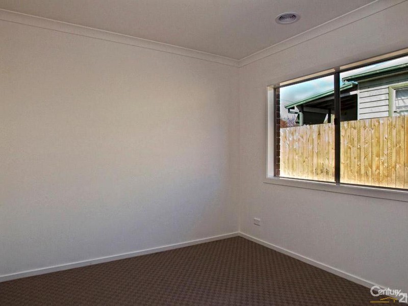 1/16 Douglas Street, Hastings VIC 3915