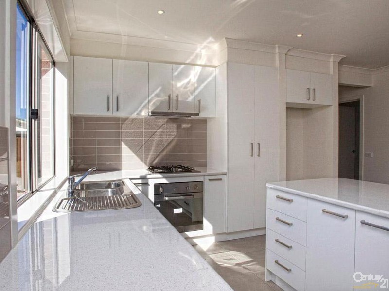 2/16 Douglas Street, Hastings VIC 3915