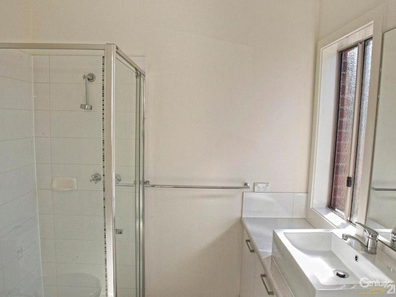 2/16 Douglas Street, Hastings VIC 3915