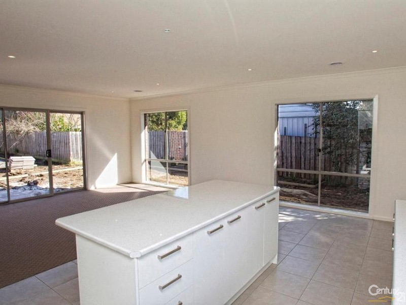 2/16 Douglas Street, Hastings VIC 3915