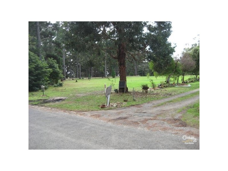 11 Cemetery Road, Hastings VIC 3915