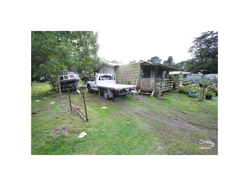 11 Cemetery Road, Hastings VIC 3915