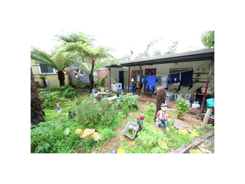 11 Cemetery Road, Hastings VIC 3915