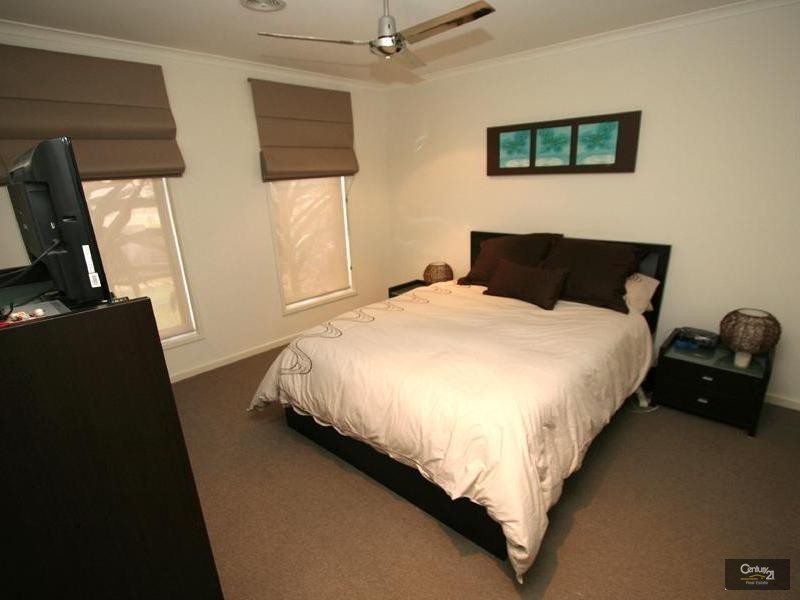 5 Spruce Drive, Hastings VIC 3915