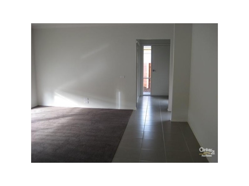 2/17 Railway Crescent, Hastings VIC 3915