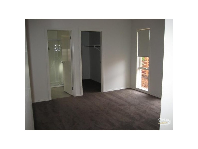 2/17 Railway Crescent, Hastings VIC 3915