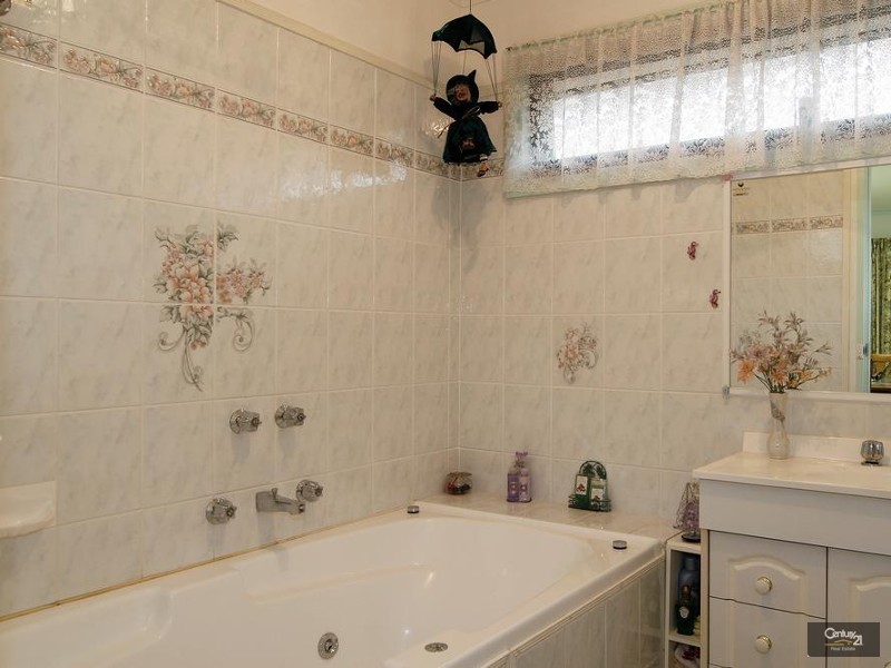 24 William Street, Tyabb VIC 3913