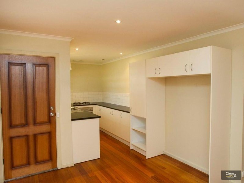 8 Bataan Court, Hastings VIC 3915