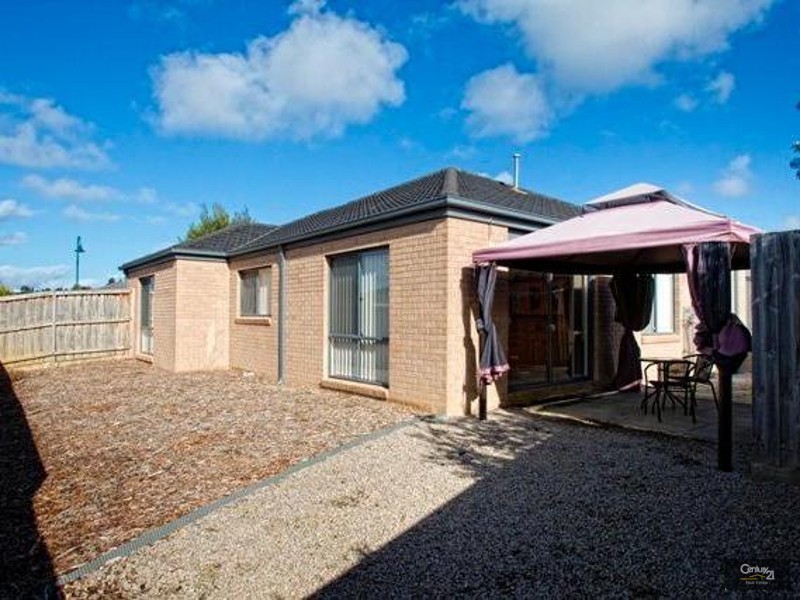 2 Dylan Drive, Hastings VIC 3915