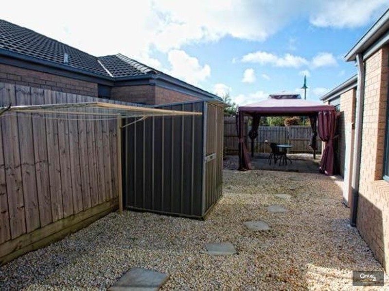 2 Dylan Drive, Hastings VIC 3915