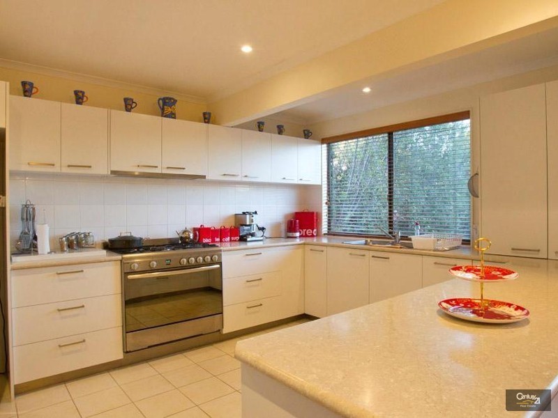 16 Pinewood Drive, Hastings VIC 3915