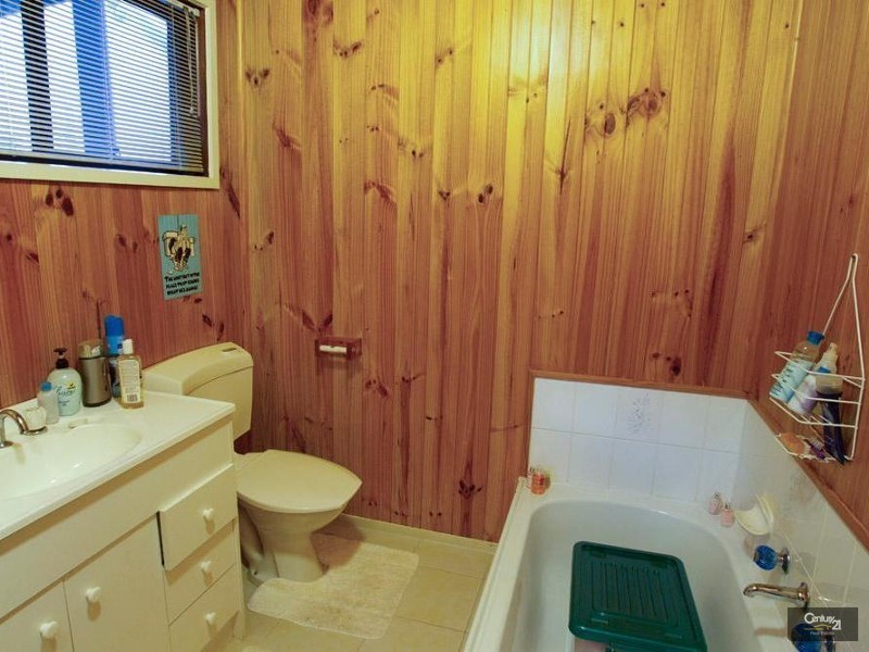 16 Pinewood Drive, Hastings VIC 3915