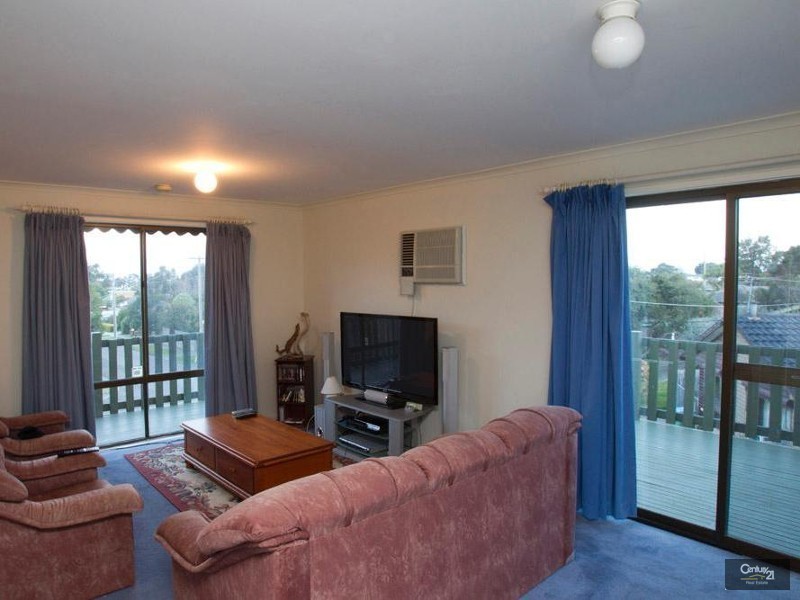 16 Pinewood Drive, Hastings VIC 3915