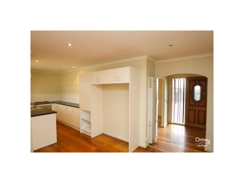8 Bataan Court, Hastings VIC 3915