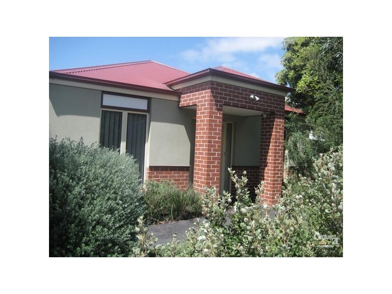 1/3 Elizabeth Street, Hastings VIC 3915