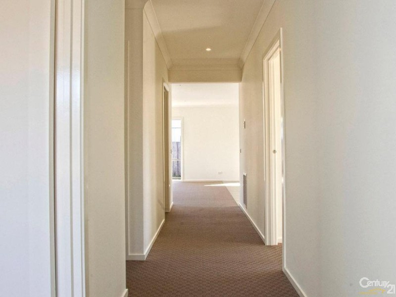 2/16 Douglas Street, Hastings VIC 3915