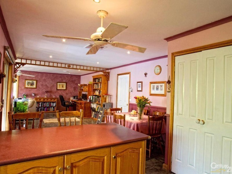 6 Snow Gum Place, Somerville VIC 3912