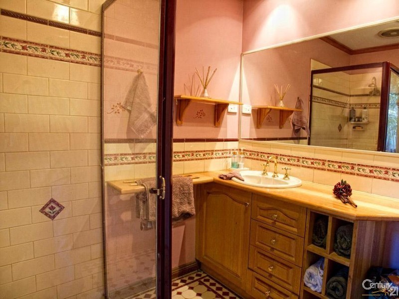 6 Snow Gum Place, Somerville VIC 3912