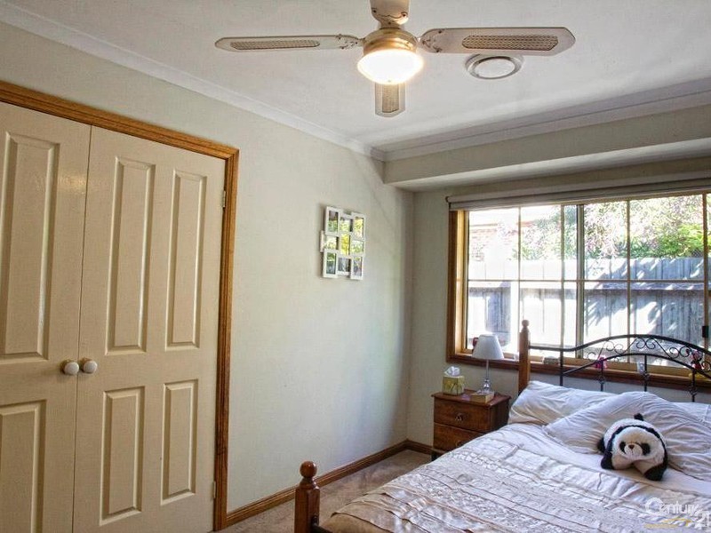 6 Snow Gum Place, Somerville VIC 3912