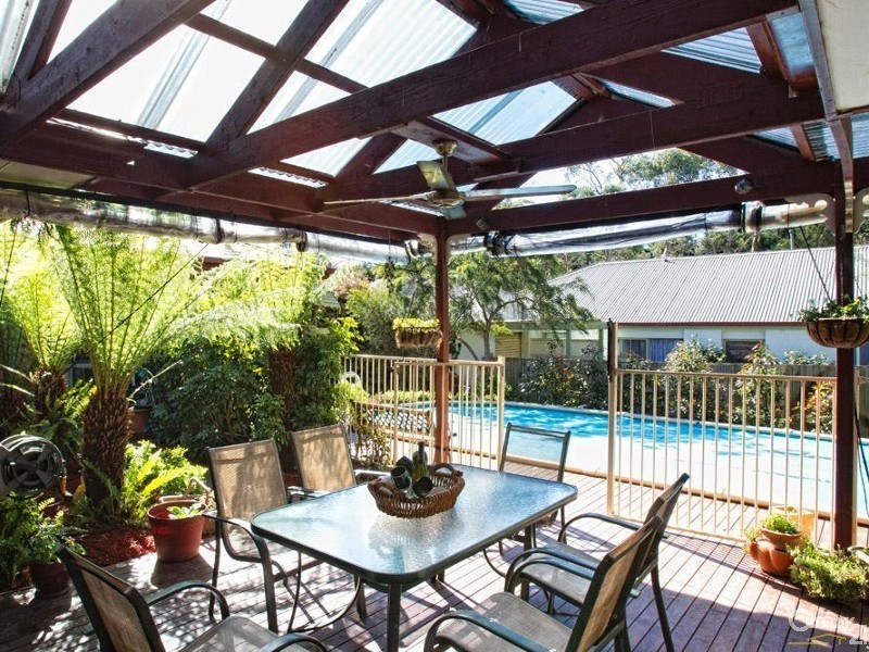 6 Snow Gum Place, Somerville VIC 3912