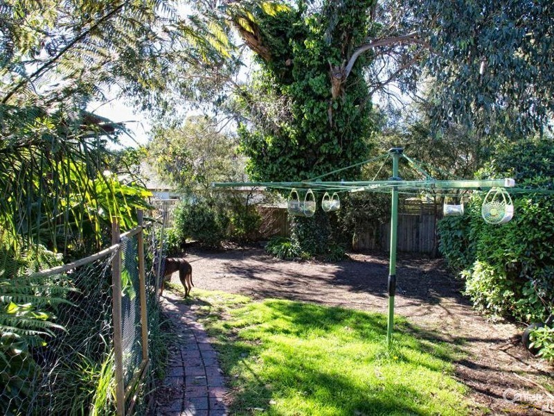 6 Snow Gum Place, Somerville VIC 3912