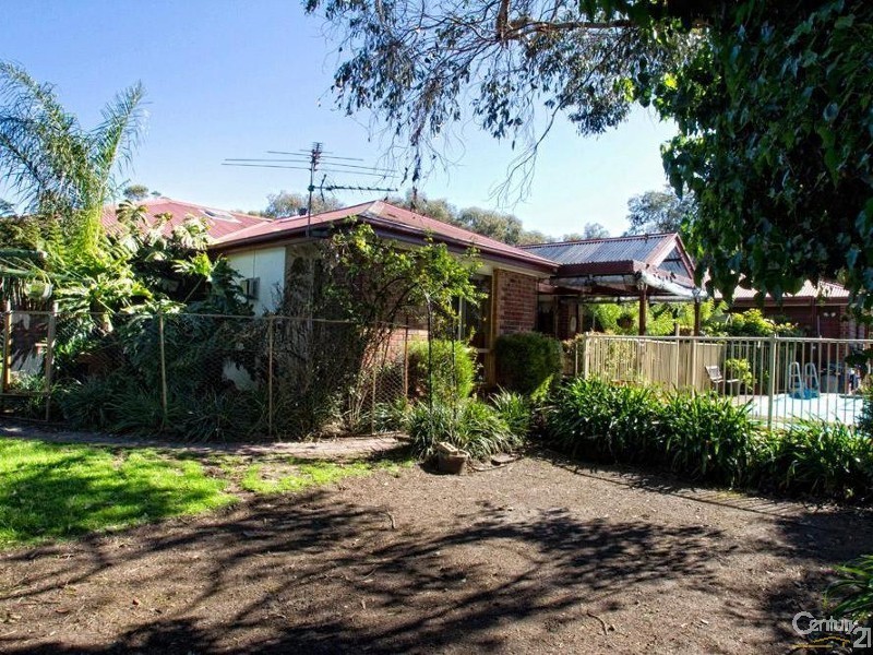 6 Snow Gum Place, Somerville VIC 3912