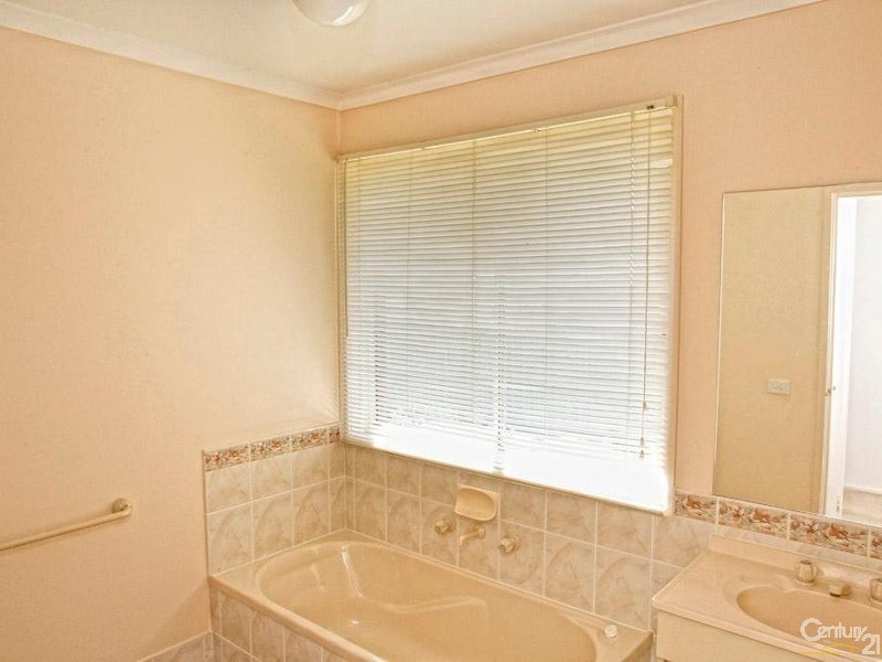 17 Hilltop Rise, Hastings VIC 3915